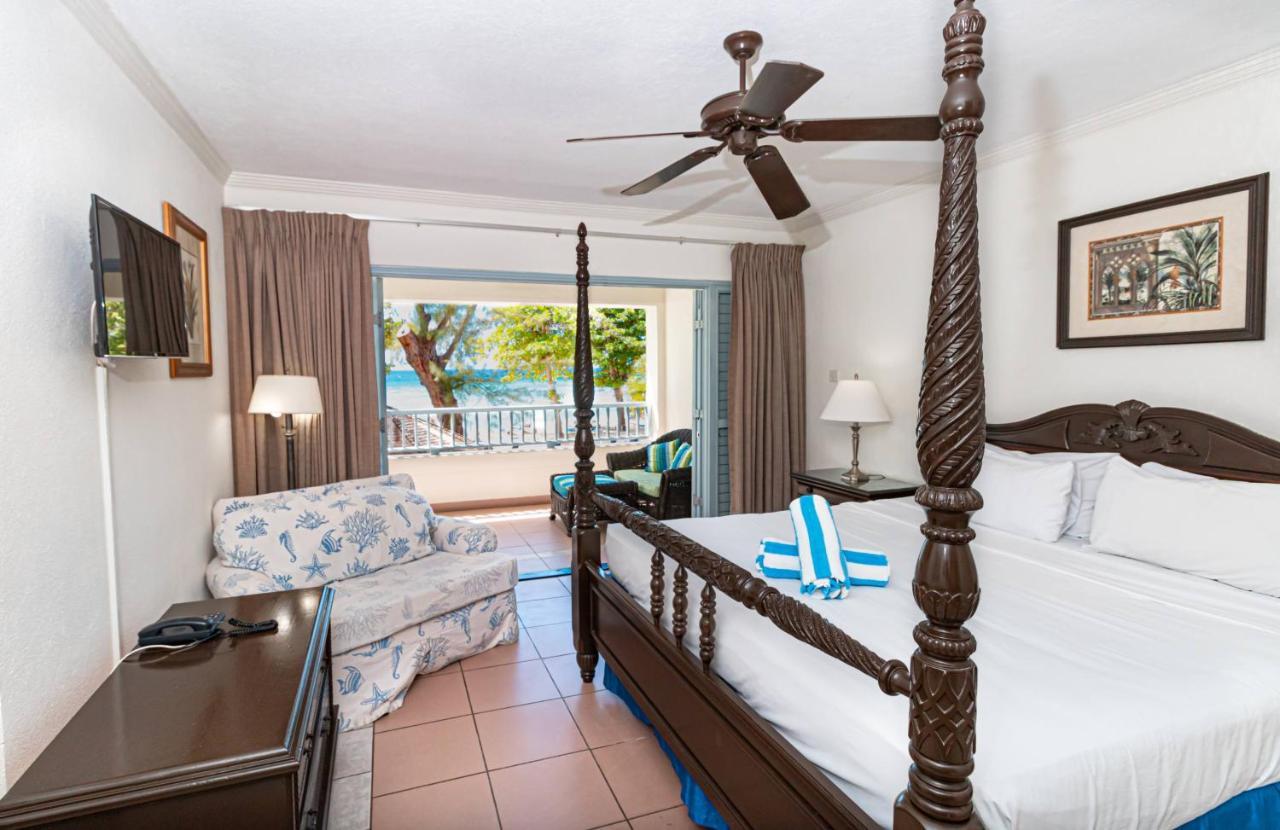 Savannah Beach Club Hotel Bridgetown Bagian luar foto